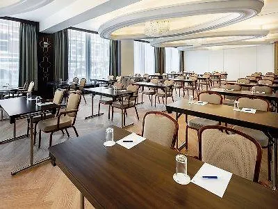 Hotell Nh Caransa 4*