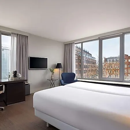 Nh Caransa Hotel 4*