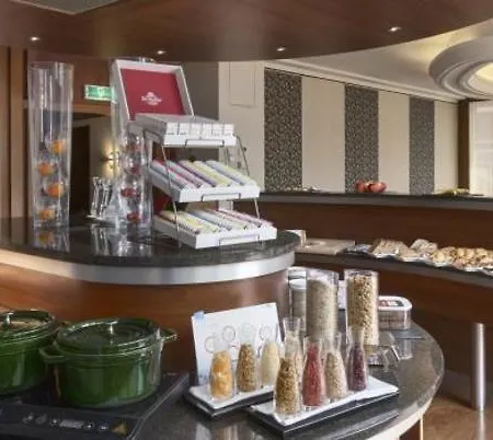 Nh Caransa Отель 4*